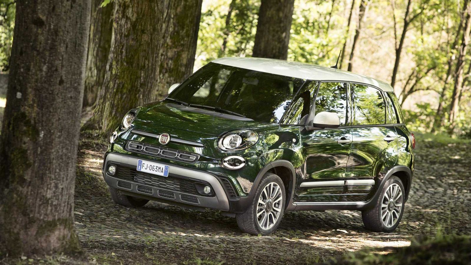 Το πιο σκληροτράχηλο 500L Cross εξοπλίζεται με τη νέα τεχνολογία Μode Selector, ενώ η απόστασή του από το έδαφος έχει διευρυνθεί κατά  25 χλστ. σε σχέ